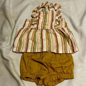 Carters 2 piece short set worn once size 18M